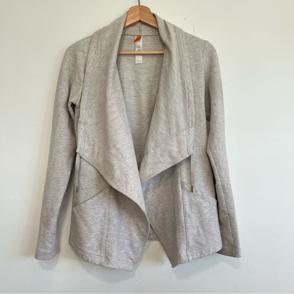 Lucy Activewear Open Drape Cardigan in Heather Grey and White Women’s Size Small